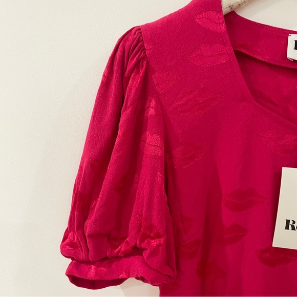 Rouje fuschia lipstick print top - Picture 9 of 12